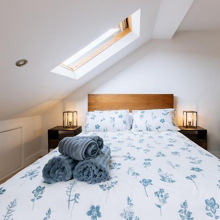 Luxury And Bright Bedrooms In Queens Park Лондон Экстерьер фото